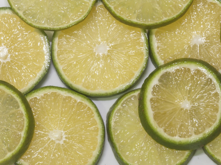 analisis del dulce mas acido del mundo el misterioso sabor azul que conquista paladares internacionales