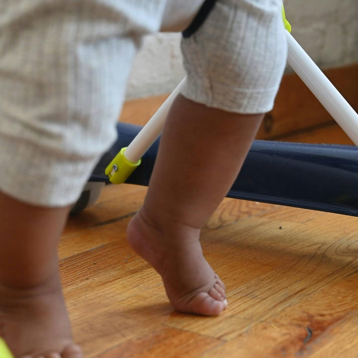 caminador fijo y deambulador andador 2 en 1 plegable ad233