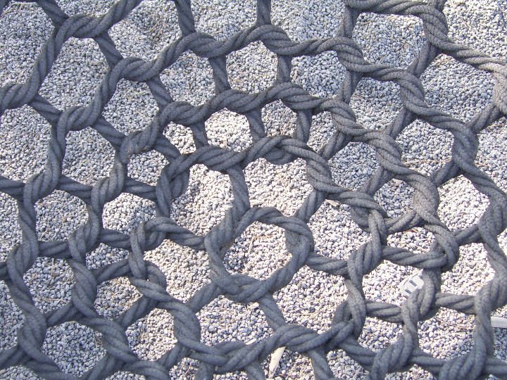 debe pasar el nudo de union del trenzado fluorocarbono por las anillas de la cana