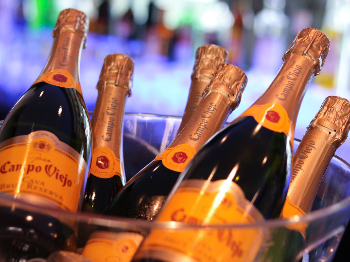 descubre la exclusividad y sabor unico del licor 47 analisis positivo de este producto internacional