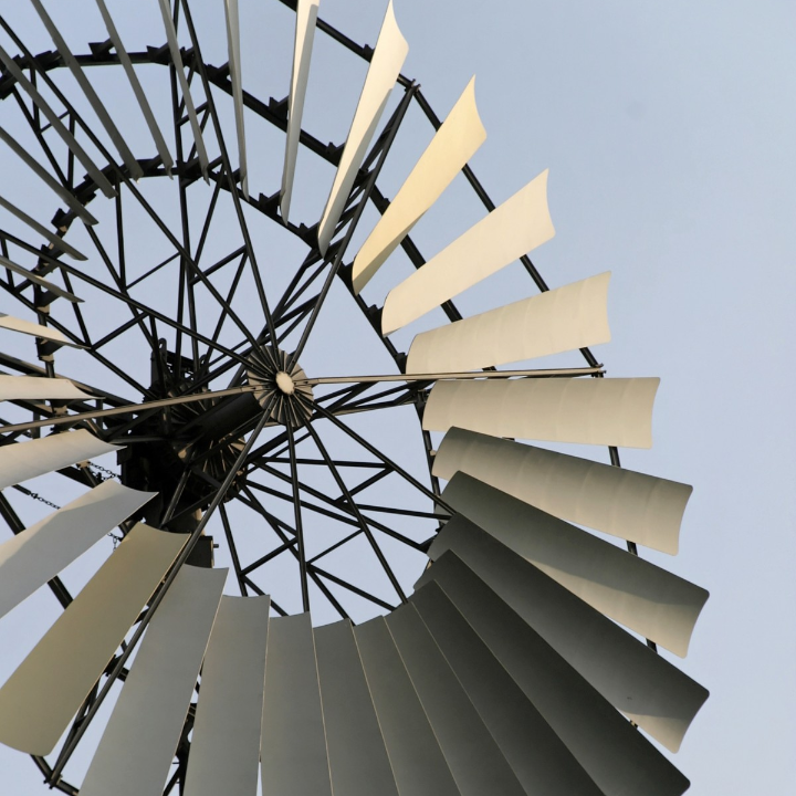 descubre la revolucion energetica con la bebida asturiana que conquista el mundo analisis positivos de este producto internacional