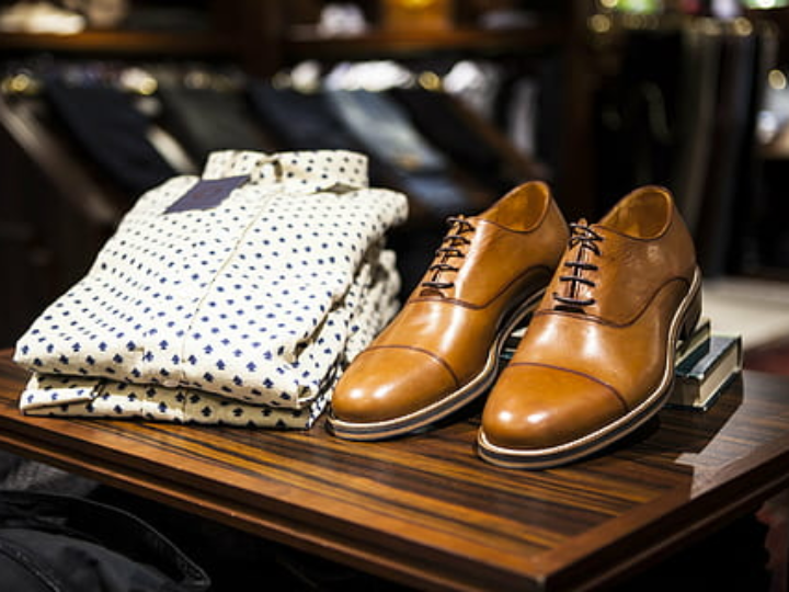 el encanto tradicional de las camisas rocieras analisis de un clasico de la moda espanola