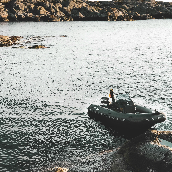 lancha neumatica cape horn night hawk 250 azul