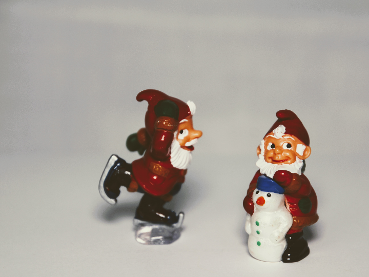 los juguetes de kinder sorpresa toman vida con applaydu