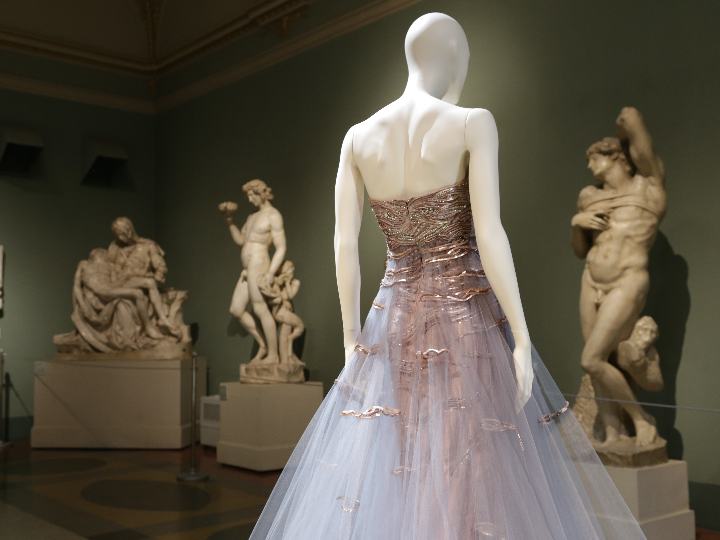 ropa de epoca y historybounding